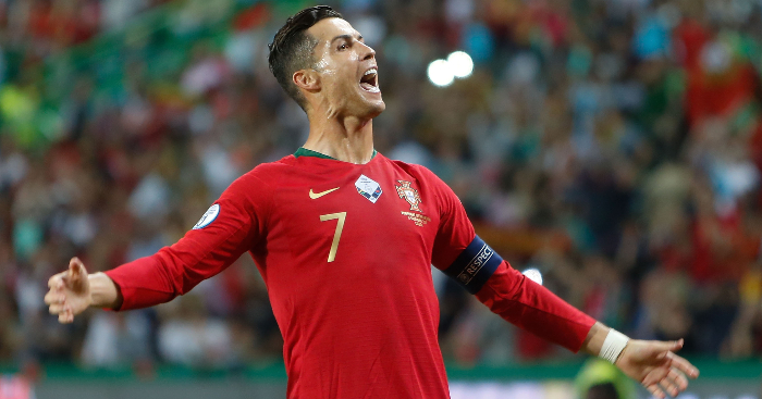 Ronaldo: 'Vua dội bom' châu Âu, vẫn xếp dưới 1 người châu Á