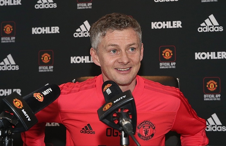 HLV Solskjaer xát muối vào nỗi đau 30 năm của Liverpool