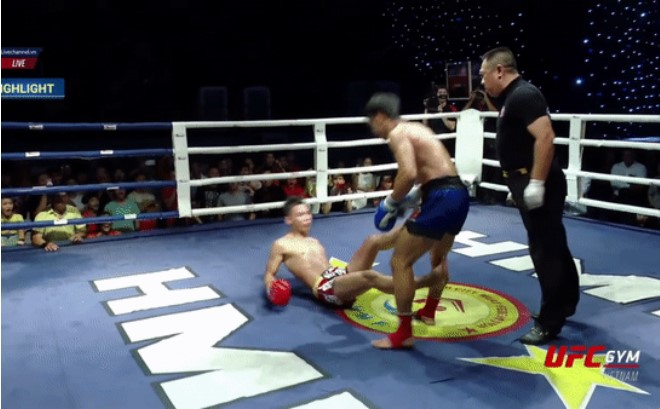 'Độc cô cầu bại' Việt Nam xuất sắc đánh bại võ sĩ Thái Lan