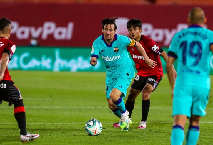Messi tỏa sáng, Barca giành chiến thắng hủy diệt