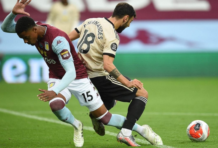 HLV Aston Villa gọi quả penalty dành cho MU là 'quyết định ô nhục'