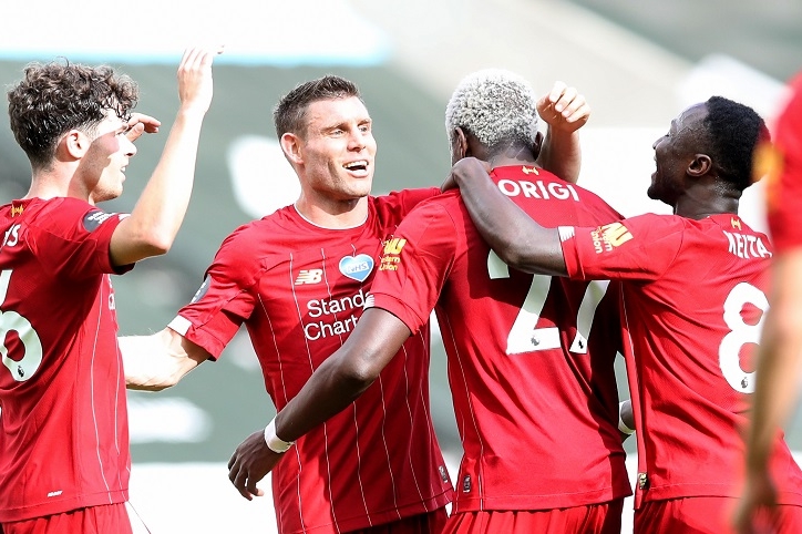 Nhà vô địch Liverpool ngược dòng ngoạn mục trước Newcastle