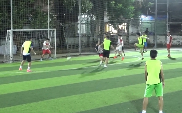 VIDEO: Đội bóng phủi Việt Nam ban bật ghi bàn ảo diệu như Tiki-Taka