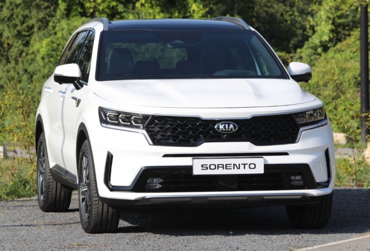 Kia Sorento 2021 chốt ra mắt VN 14/9, đấu Hyundai SantaFe