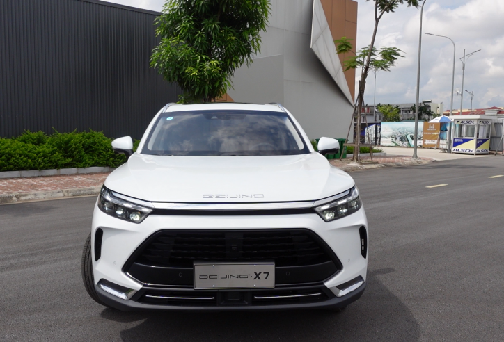 Xe 'Tàu' Beijing X7 giá từ 528 triệu vừa về Việt Nam, đấu Honda CR-V