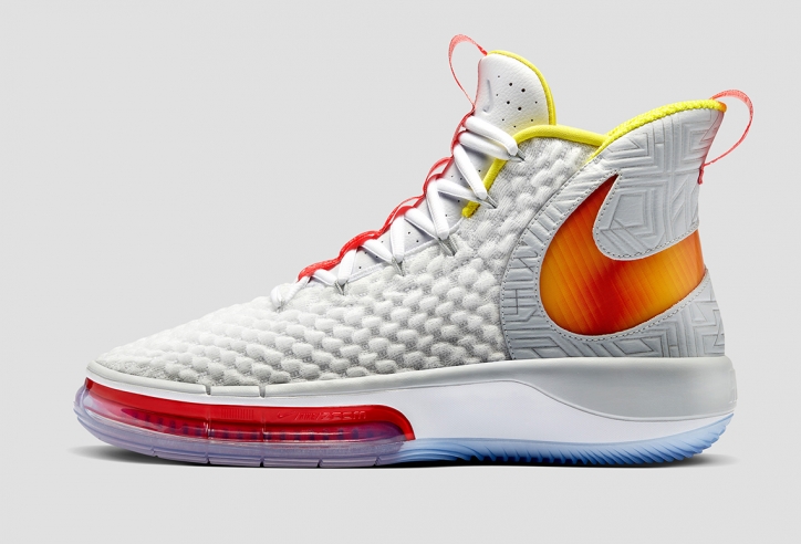 Nike ra mắt siêu phẩm giày bóng rổ AlphaDunk giúp cầu thủ bật cao hơn