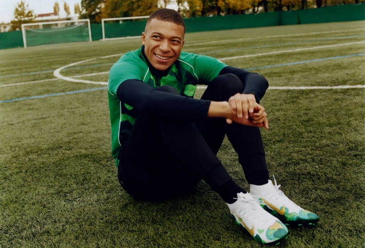 Kylian Mbappe có giày đá bóng đầu tiên cùng Nike