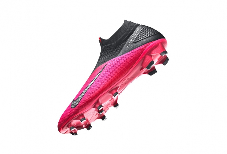 Nike ra mắt giày đinh PhantomVSN 2 với nhiều cải tiến