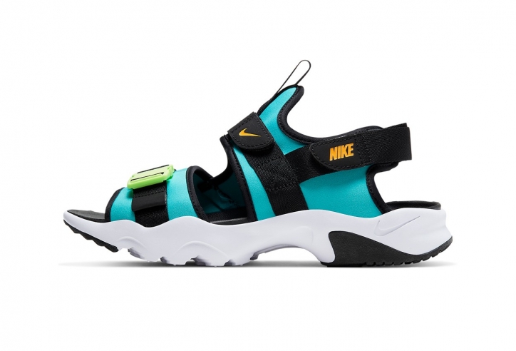 Nike ra mắt dép thể thao dã ngoại độc đáo
