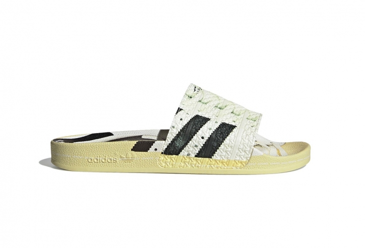 Adidas 'hô biến' dép Adilette Slide với diện mạo Super Star