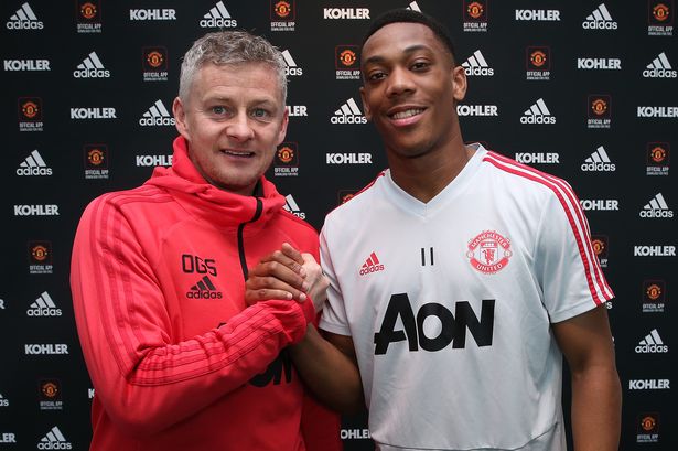 Chính thức: MU 'trói chân' thành công Martial