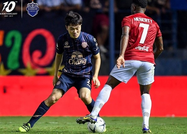 Xuân Trường vào sân, Buriram thoát hiểm phút cuối