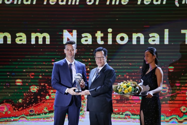 VIDEO: Quế Ngọc Hải tri ân HLV Park Hang-seo tại AFF Awards