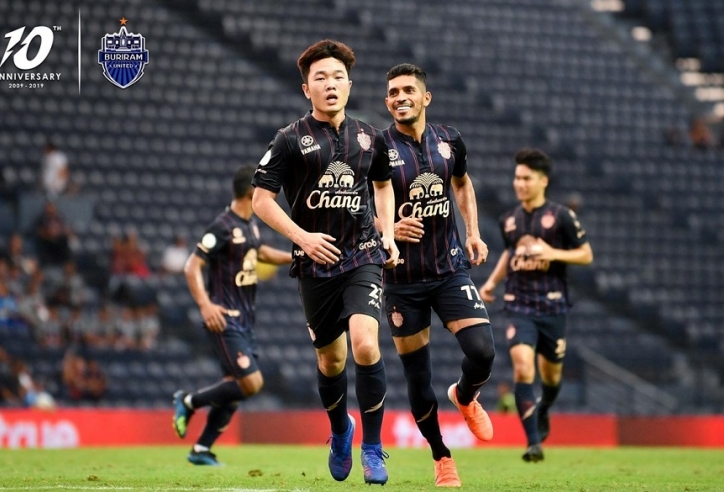 Xuân Trường nhận giải thưởng đặc biệt từ Thai League