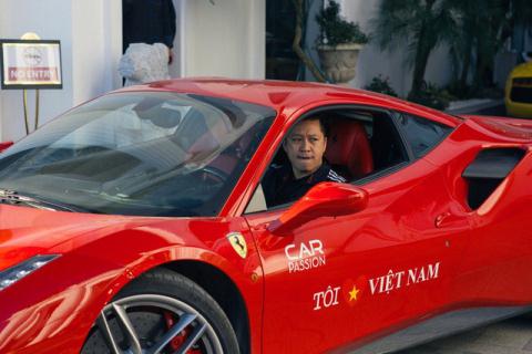 Tuấn Hưng nói gì sau sự cố siêu xe gặp nạn?
