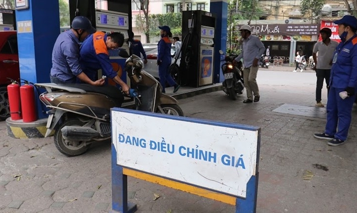 Giá xăng tăng, giá dầu giảm nhẹ hôm nay, ngày 13/5