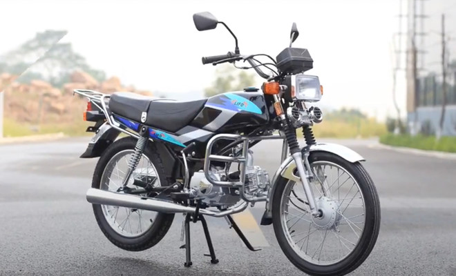 Xe máy 'Tàu' nhái thiết kế Honda Win 100, bán với giá 7 triệu