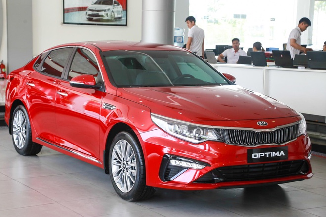 5 mẫu sedan trong tầm giá 700 - 800 triệu đáng mua nhất 2020