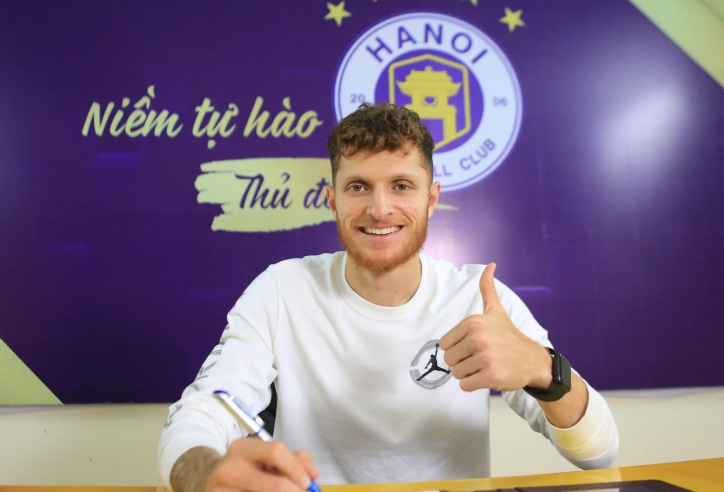 Ngoại binh triệu đô: 'Cầu thủ V-League đều mong được khoác áo Hà Nội'