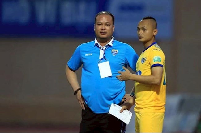 Bầu Đệ rời đi, CLB Thanh Hóa nhanh chóng bắt tay tái thiết