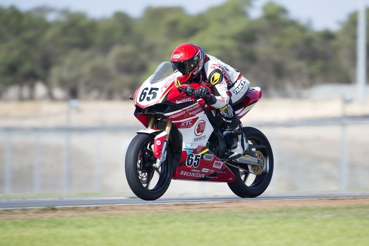 ARRC 2019 chặng 2: “Gia đình” Honda Racing Vietnam nâng tầm “Gã Điên”