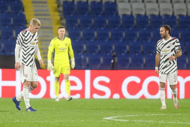 Van de Beek tiết lộ lý do MU thua sốc tại Cúp C1