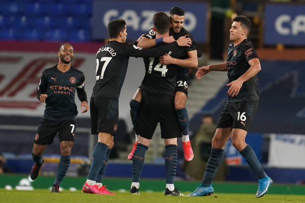 Man City chính thức bỏ xa MU 10 điểm trên BXH Ngoại hạng Anh