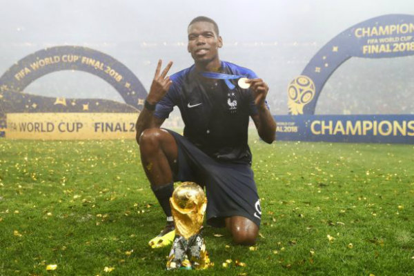 Pogba muốn chia tay M.U để chơi bóng cùng Ronaldo
