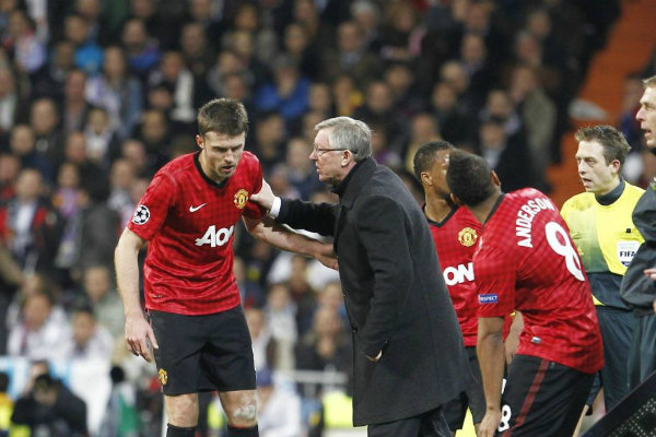 Huyền thoại MU: Với Sir Alex, chuyền về là ăn chửi