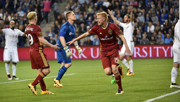 Real Salt Lake đả bại Los Angeles sau màn rượt đuổi tỷ số kịch tính