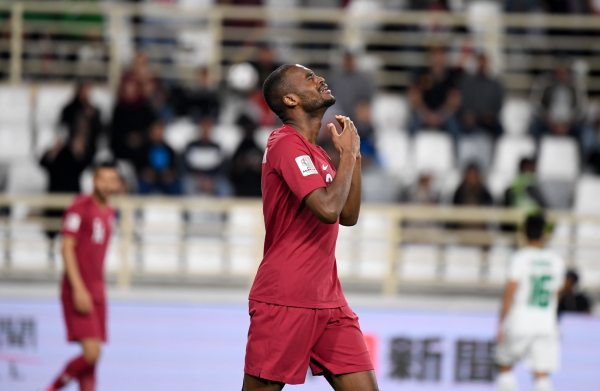 VIDEO: Qatar bỏ lỡ cơ hội mười mươi trước đối thủ Iraq