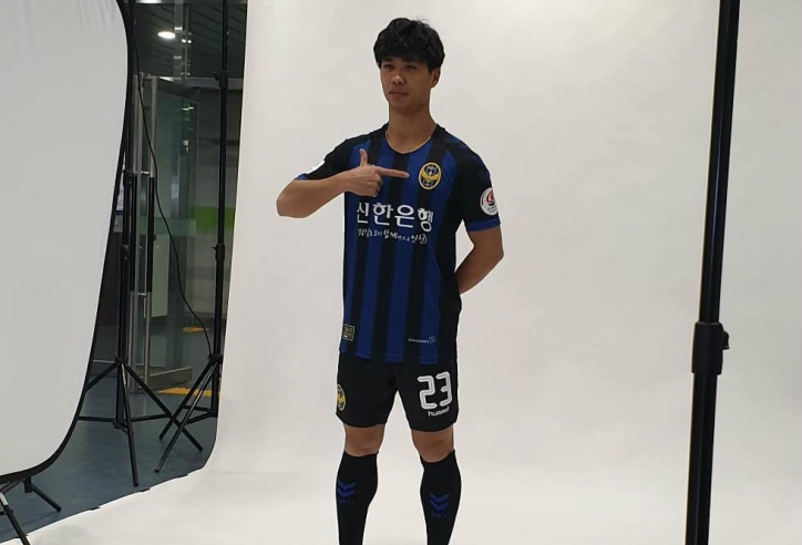 Công Phượng cực ngầu trong buổi chụp hình của Incheon United