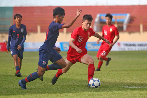 Rượt đuổi tỷ số, Trung Quốc nhọc nhằn đánh bại Myanmar