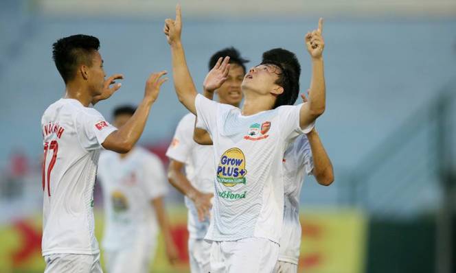 VIDEO: Hâm nóng trước trận cầu Viettel vs HAGL