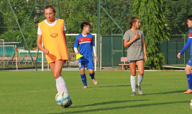 Bộ đôi Việt kiều gây ấn tượng trong buổi ra mắt U19 Việt Nam