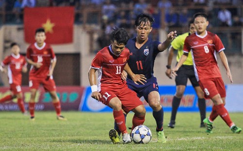 VIDEO: 'Tiểu Công Phượng' làm điên đảo hàng thủ U19 Thái Lan
