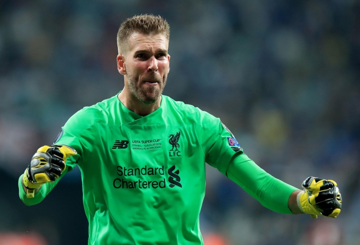 Cả đội Liverpool bị xoạc, một mình Adrian chấn thương