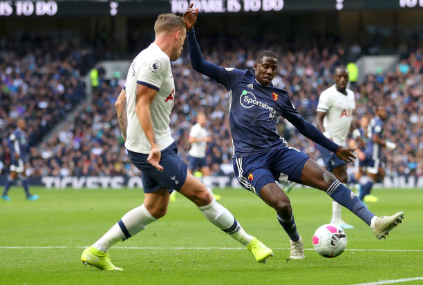 Tottenham thoát thua nhờ sai lầm tai hại của thủ môn Watford