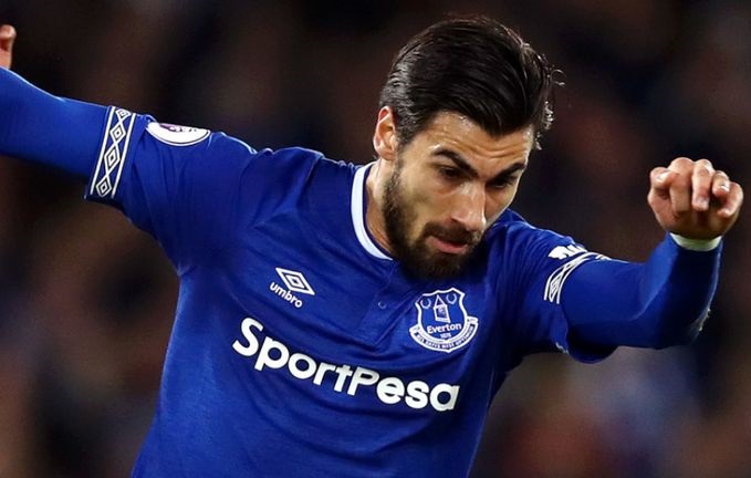 Chuyển nhượng tối 4/11: Everton thay Gomes bằng sao Liverpool, Bayern cướp hàng MU