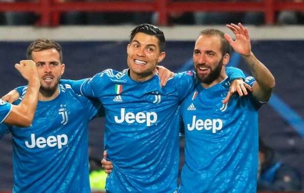 Xác định 3 CLB đầu tiên vào vòng knock-out Champions League