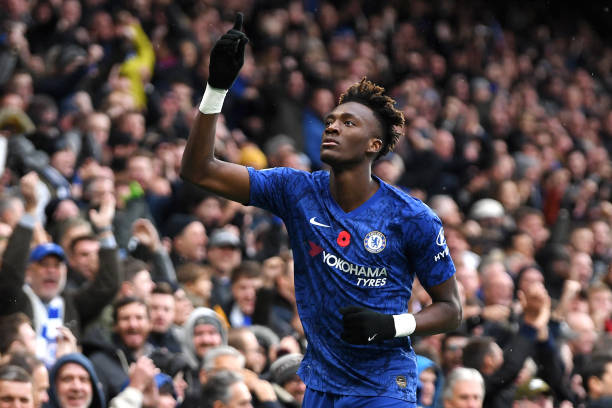 Thắng nhẹ Palace, Chelsea vượt mặt Man City