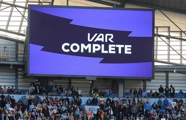 Hệ thống VAR và goal-line tê liệt vì bị chuột cắn cáp