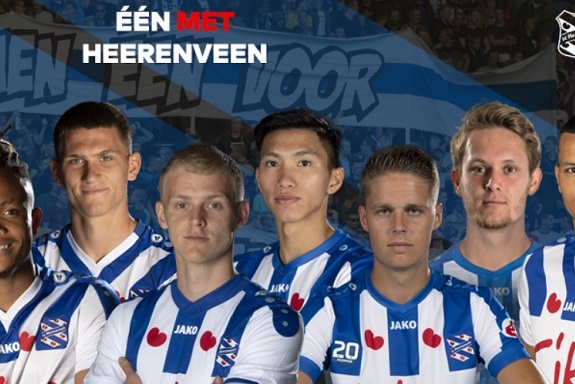 Đồng đội Văn Hậu khiến Ajax và đối thủ MU đau đầu