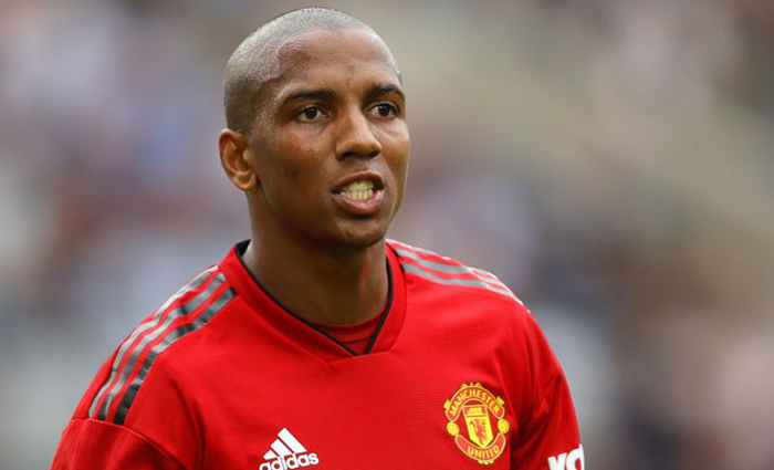 Chuyển nhượng tối 13/1: MU và Arsenal tranh sao Watford