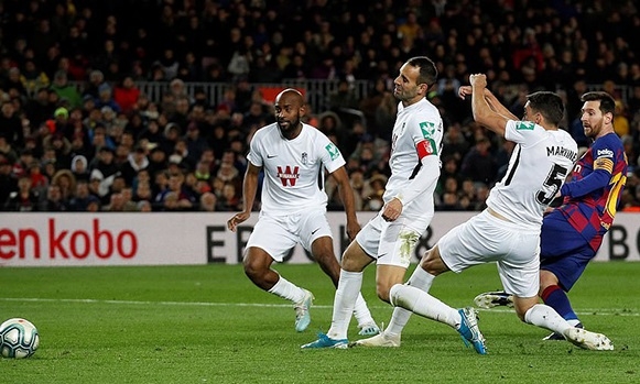 Messi tỏa sáng đảm bảo cho màn ra mắt của Quique Setien