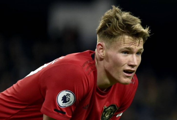 Fan MU đem McTominay ra 'dọa' Chelsea