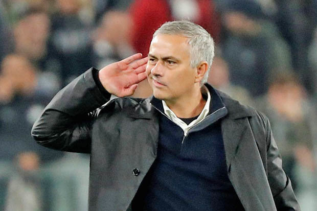 Mourinho đòi chức vô địch cho MU sau án phạt Man City