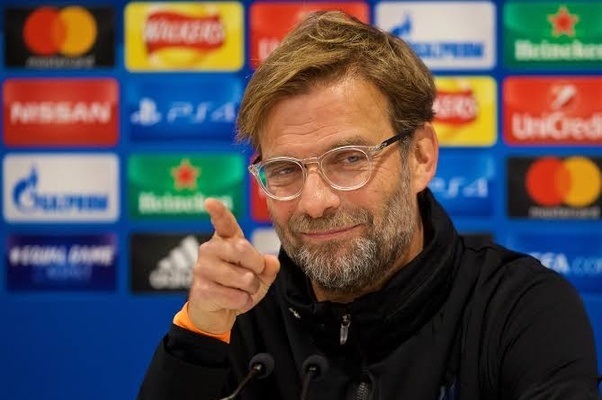 Fan MU viết thư cầu xin Klopp để Liverpool thua trận