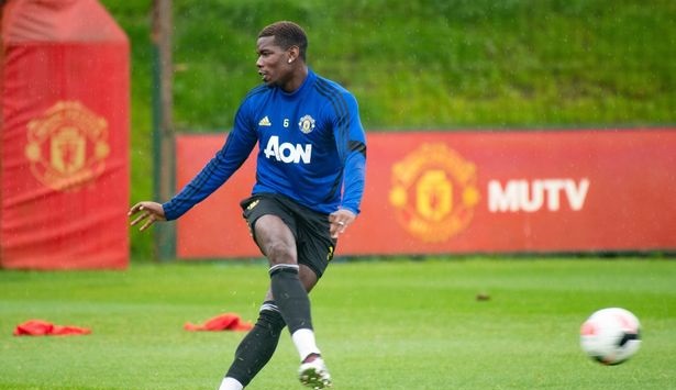 Fan MU nổi giận khi Pogba bình phục giữa dịch COVID-19