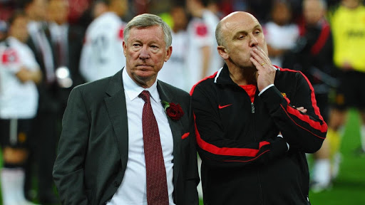 Công thần MU sợ mất việc vì nghịch bóng bay trước mặt Sir Alex